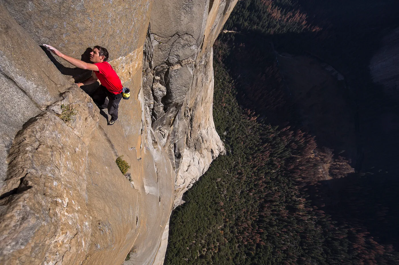 Alex Honnold free solo climbing on El Capitan’s Freerider in Yosemite National Park. (National Geographic/Jimmy Chin